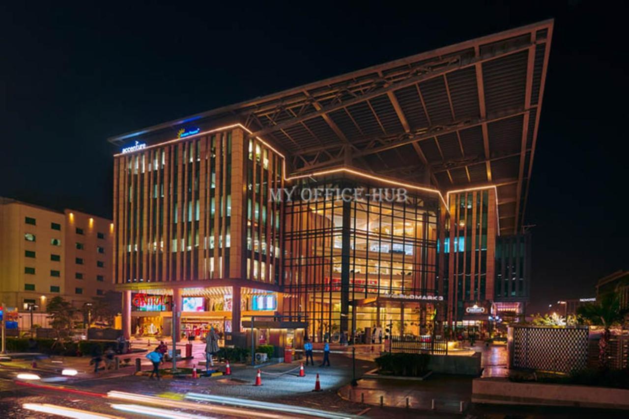 Hotel Golden Bliss At New Delhi International Airport 외부 사진